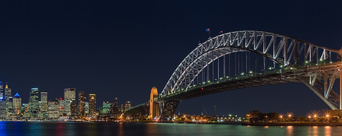 Letenky do Sydney – Harbour Bridge a opera v noci