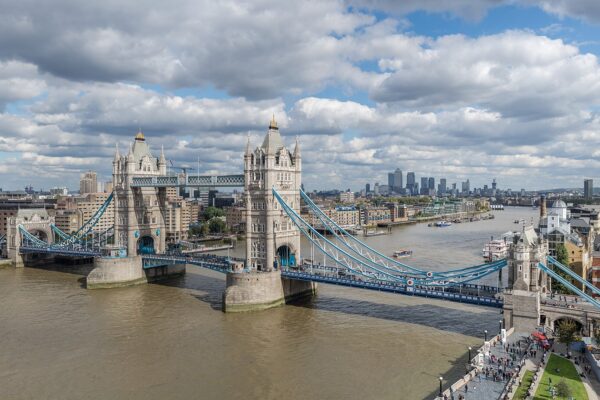 Letenky do Londýna: Tower Bridge přes Temži